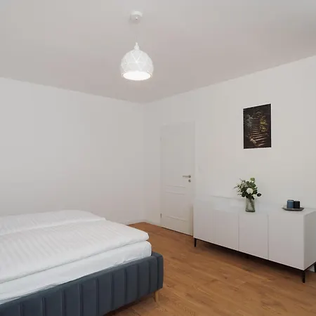 Azure - Cozy Center With Balcony * Prague